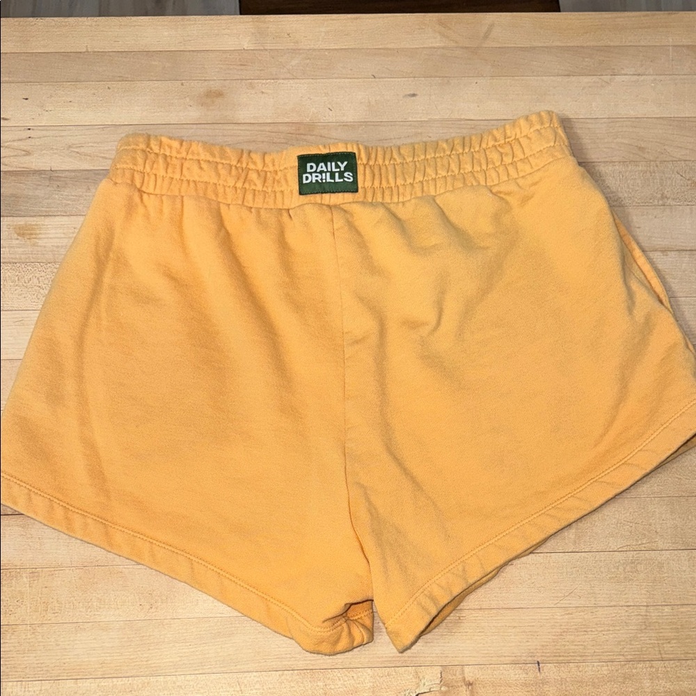 Daily Drills Super Shorts - Sunny